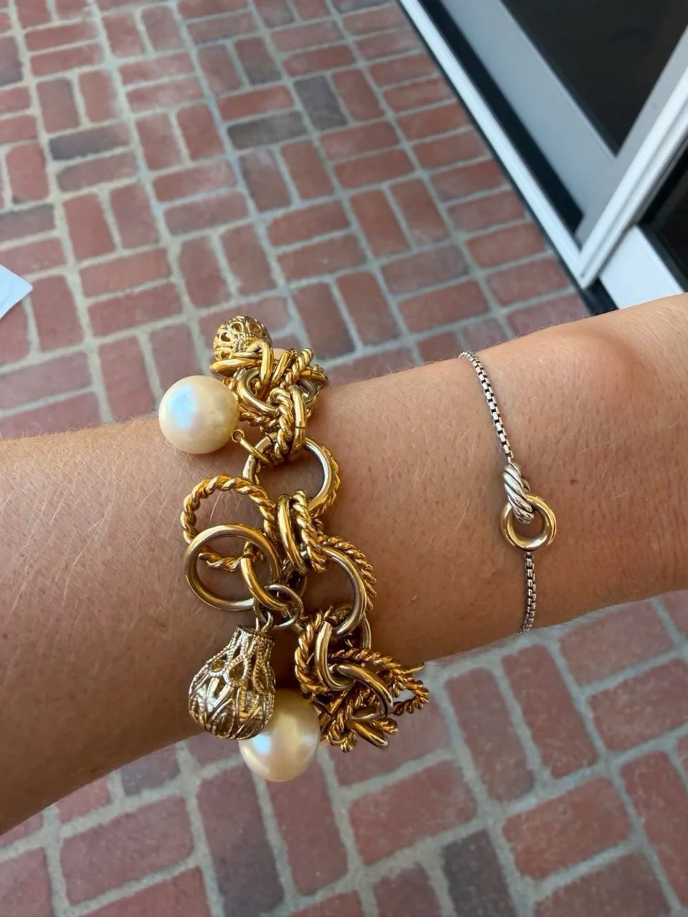 vintage gold-tone chain-link charm bracelet featuring chunky twisted links